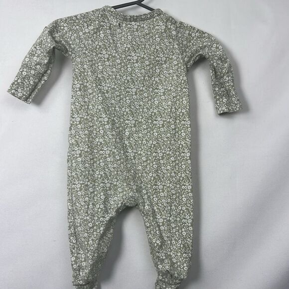 7 For all Mankind sage green floral sleep and play EUC 0-3 months - Picture 8 of 13
